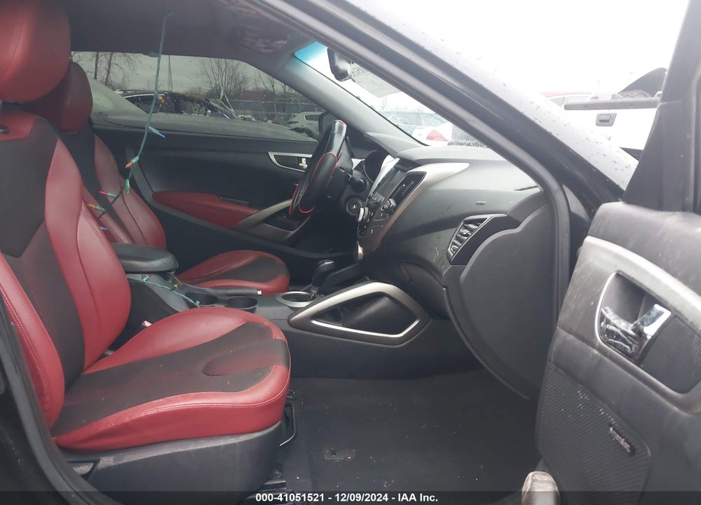 2012 HYUNDAI VELOSTER BASE W/RED/BLACK VIN: KMHTC6AD8CU076180