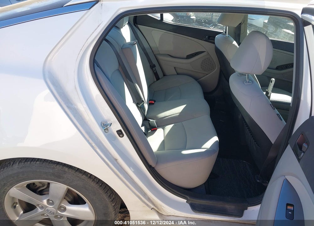 2014 KIA OPTIMA LX VIN: KNAGM4A70E5499752