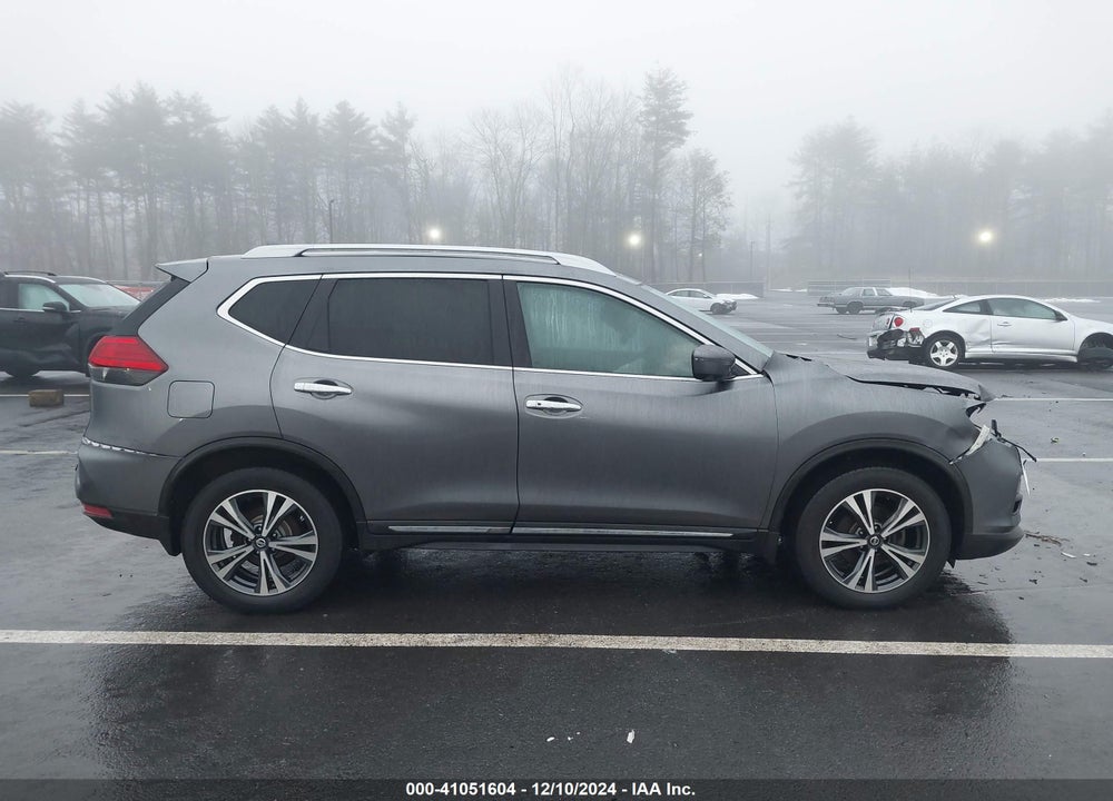 2017 NISSAN ROGUE SL VIN: 5N1AT2MV1HC858502