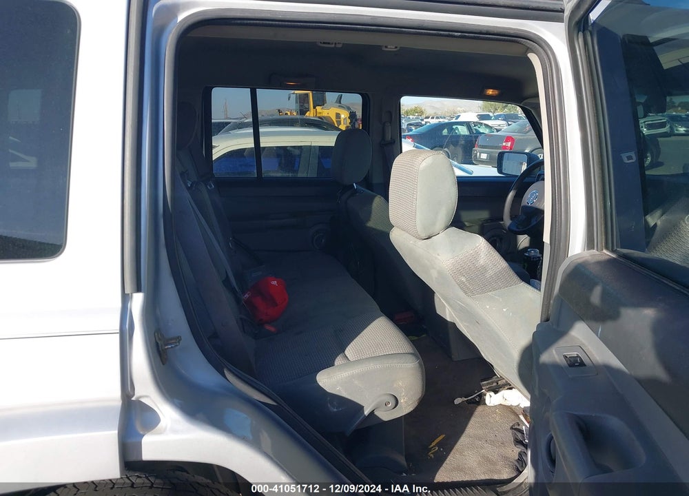2006 JEEP COMMANDER VIN: 1J8HG48K26C335191