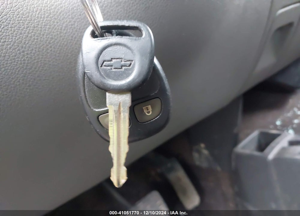 2013 CHEVROLET SILVERADO 1500 LS VIN: 3GCPKREA6DG225023