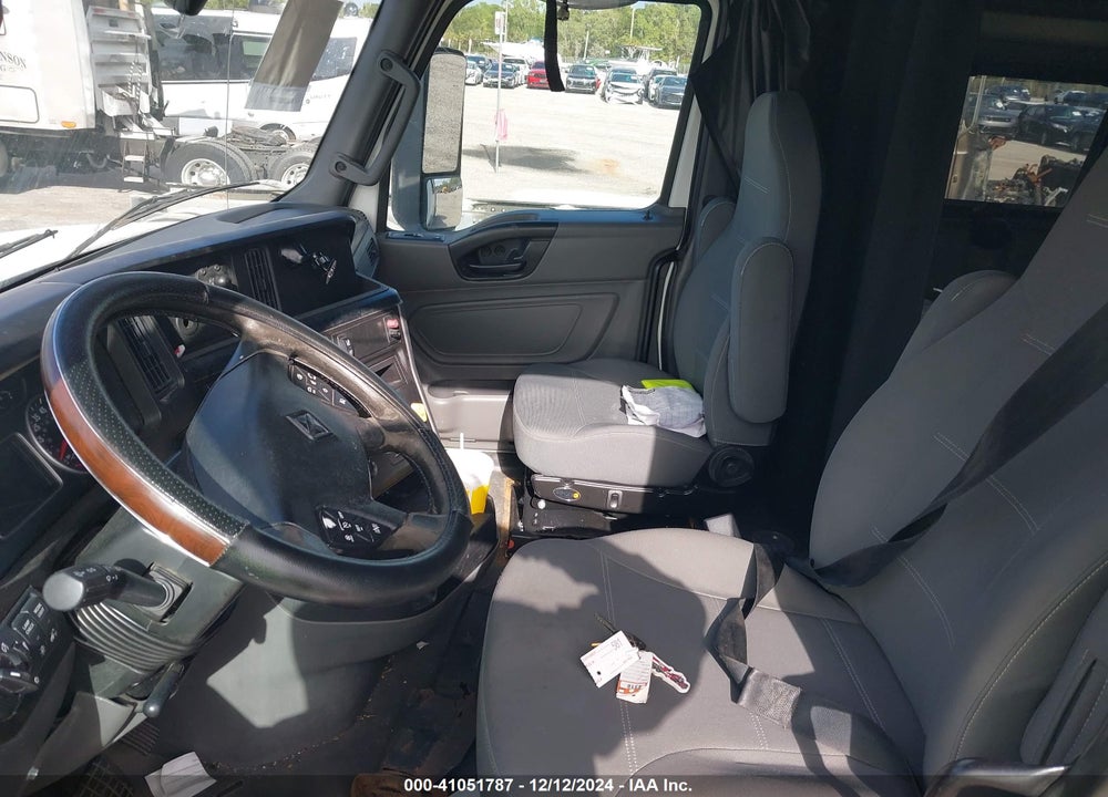 2019 INTERNATIONAL LT VIN: 3HSDZAPR4KN610275