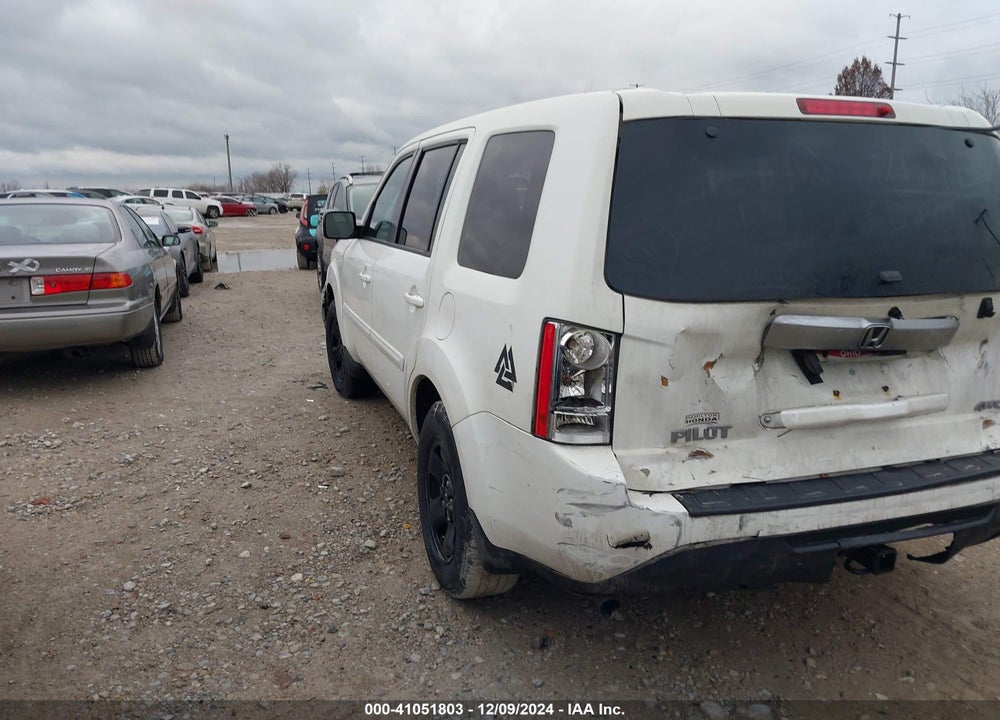 2013 HONDA PILOT LX VIN: 5FNYF4H28DB060887