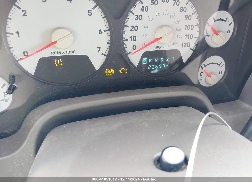 2008 DODGE RAM 1500 SXT/SLT VIN: 3D7KR19D58G101400