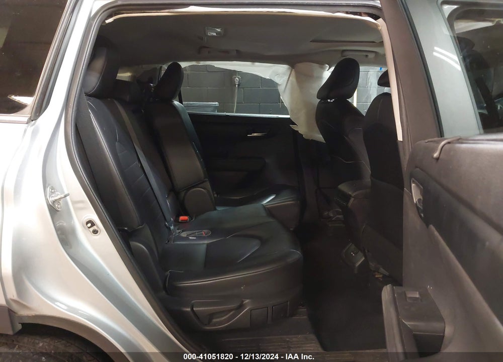 2021 TOYOTA HIGHLANDER XLE VIN: 5TDGZRBH7MS557986