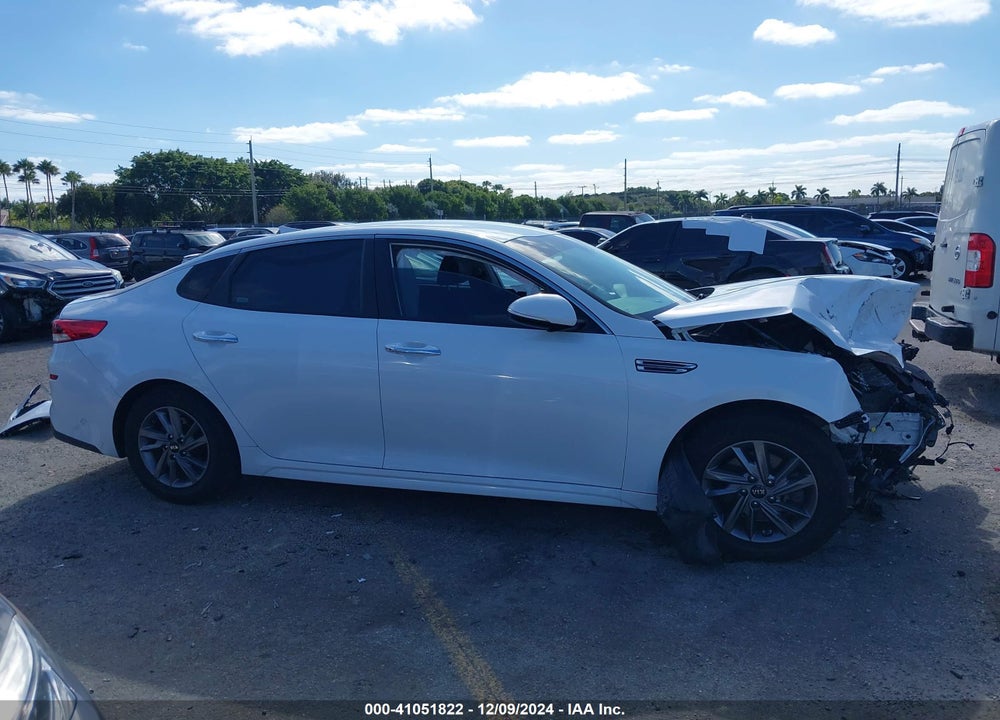 2020 KIA OPTIMA LX VIN: 5XXGT4L33LG439702