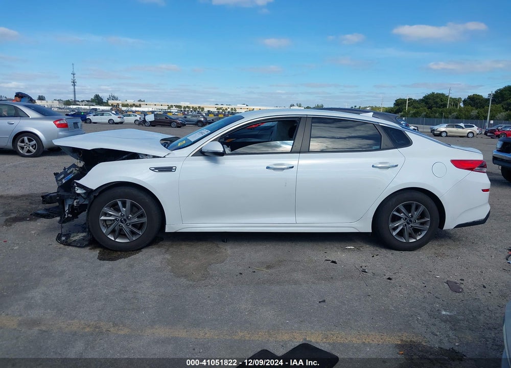 2020 KIA OPTIMA LX VIN: 5XXGT4L33LG439702