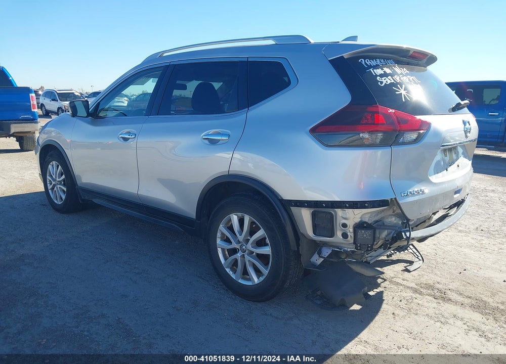 2018 NISSAN ROGUE SV VIN: JN8AT2MT4JW469753