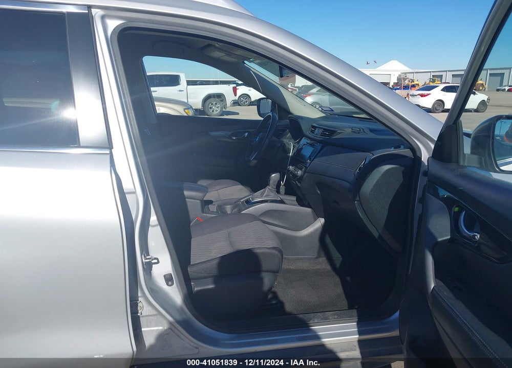2018 NISSAN ROGUE SV VIN: JN8AT2MT4JW469753