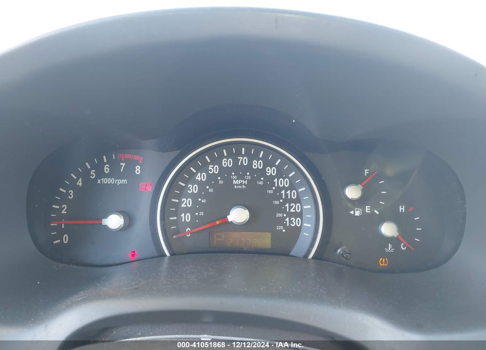 2011 KIA SEDONA LX VIN: KNDMG4C72B6366832