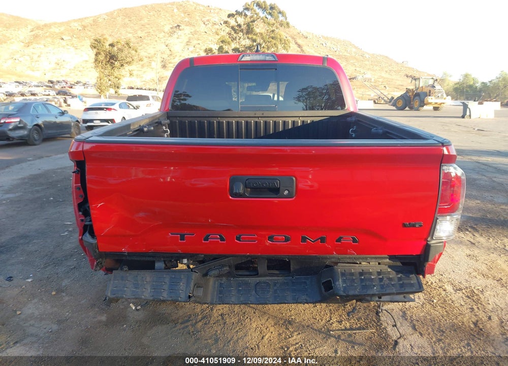2022 TOYOTA TACOMA TRD OFF ROAD VIN: 3TMCZ5ANXNM492647