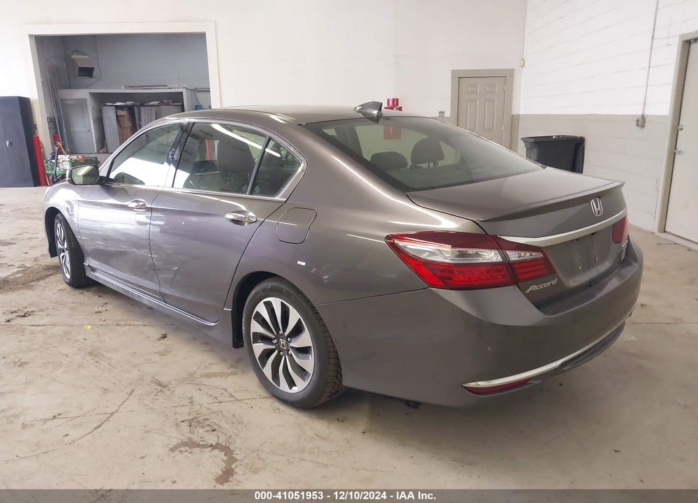 2017 HONDA ACCORD HYBRID TOURING VIN: JHMCR6F78HC016403