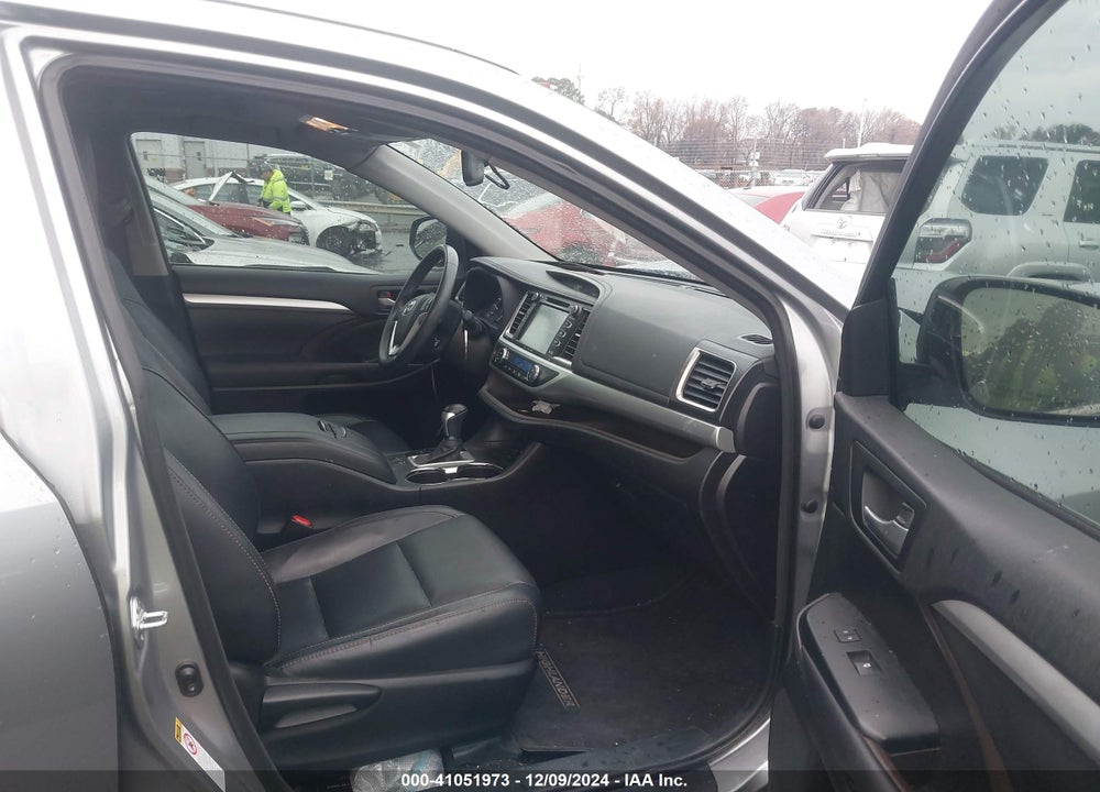 2016 TOYOTA HIGHLANDER XLE V6 VIN: 5TDKKRFH7GS178600