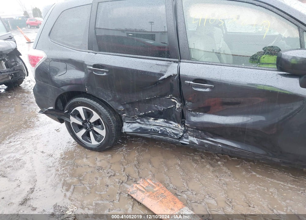 2018 SUBARU FORESTER 2.5I PREMIUM VIN: JF2SJAECXJH462679