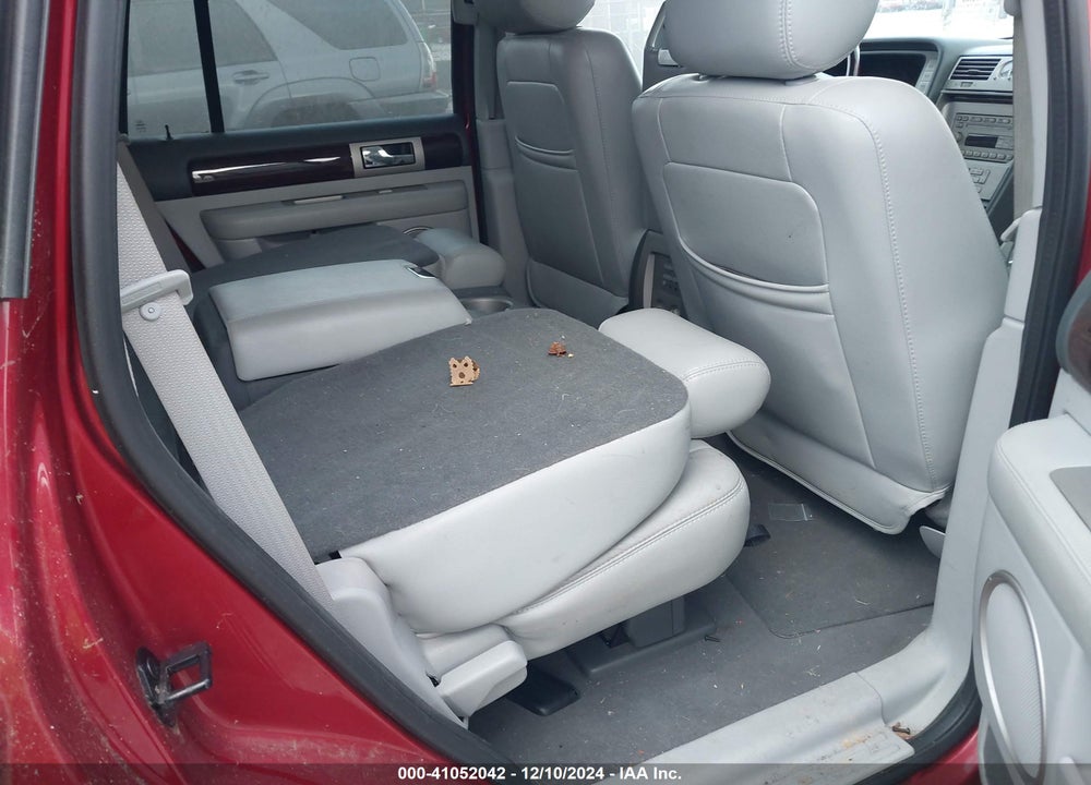 2005 LINCOLN NAVIGATOR VIN: 5LMFU28555LJ06212