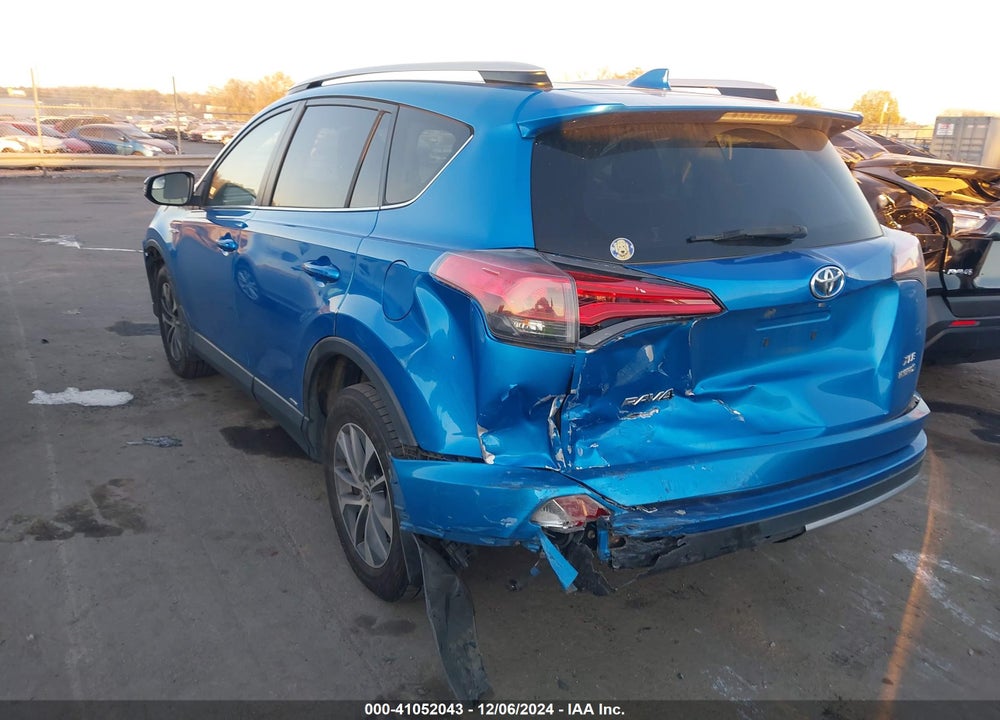 2016 TOYOTA RAV4 HYBRID XLE VIN: JTMRJREV8GD024188