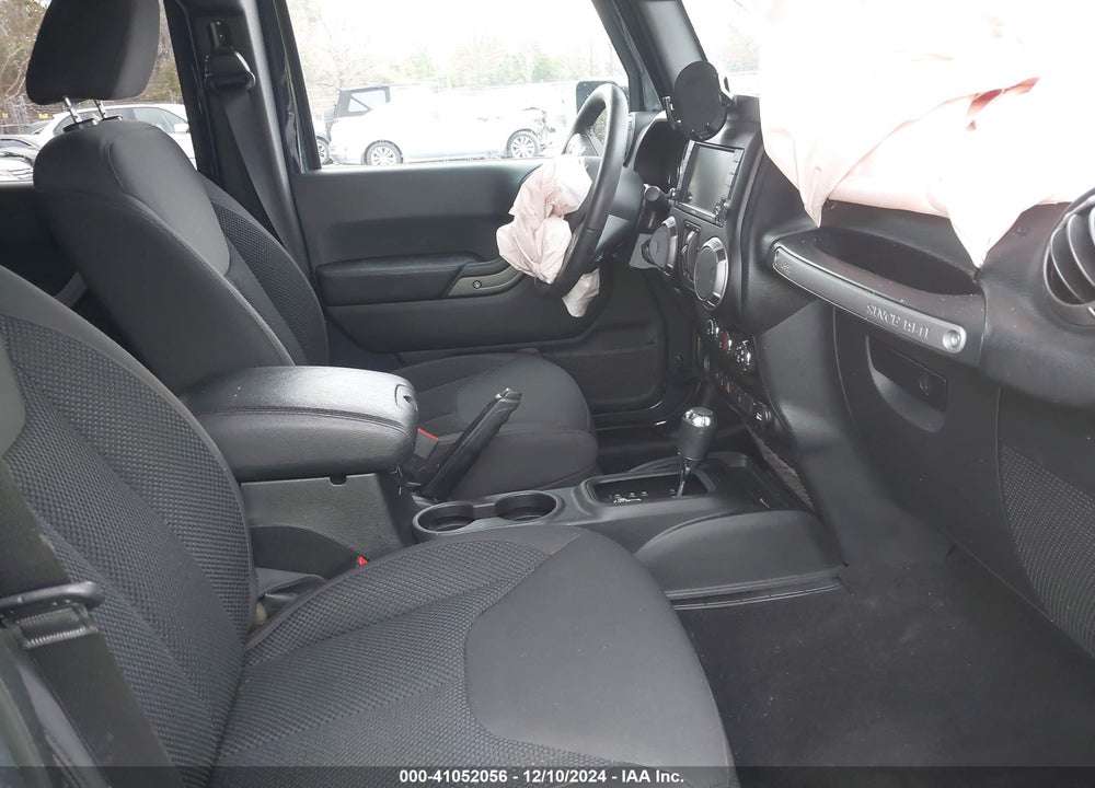2017 JEEP WRANGLER UNLIMITED BIG BEAR 4X4 VIN: 1C4BJWDG1HL666391