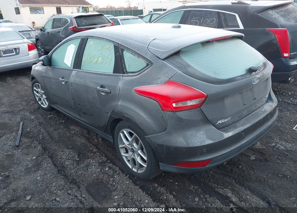 2015 FORD FOCUS SE VIN: 1FADP3K29FL213930