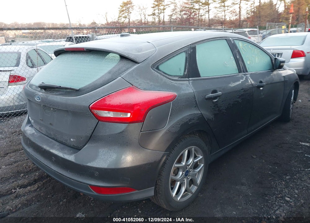 2015 FORD FOCUS SE VIN: 1FADP3K29FL213930