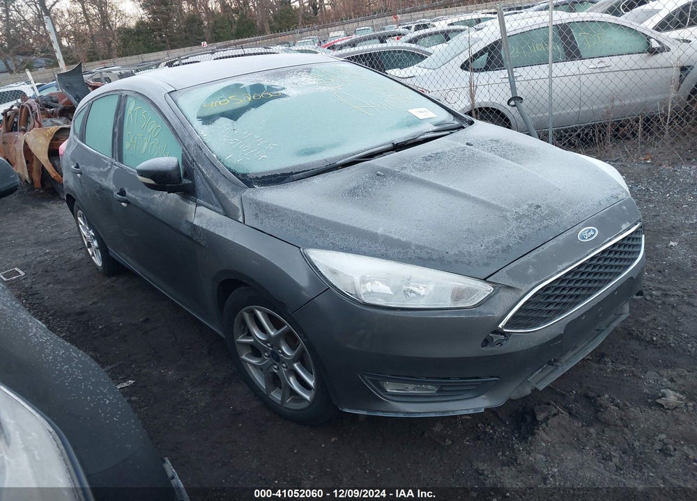 2015 FORD FOCUS SE VIN: 1FADP3K29FL213930