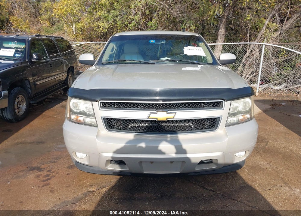 2008 CHEVROLET SUBURBAN 1500 LT VIN: 3GNFK16338G105562