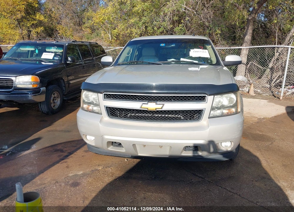 2008 CHEVROLET SUBURBAN 1500 LT VIN: 3GNFK16338G105562