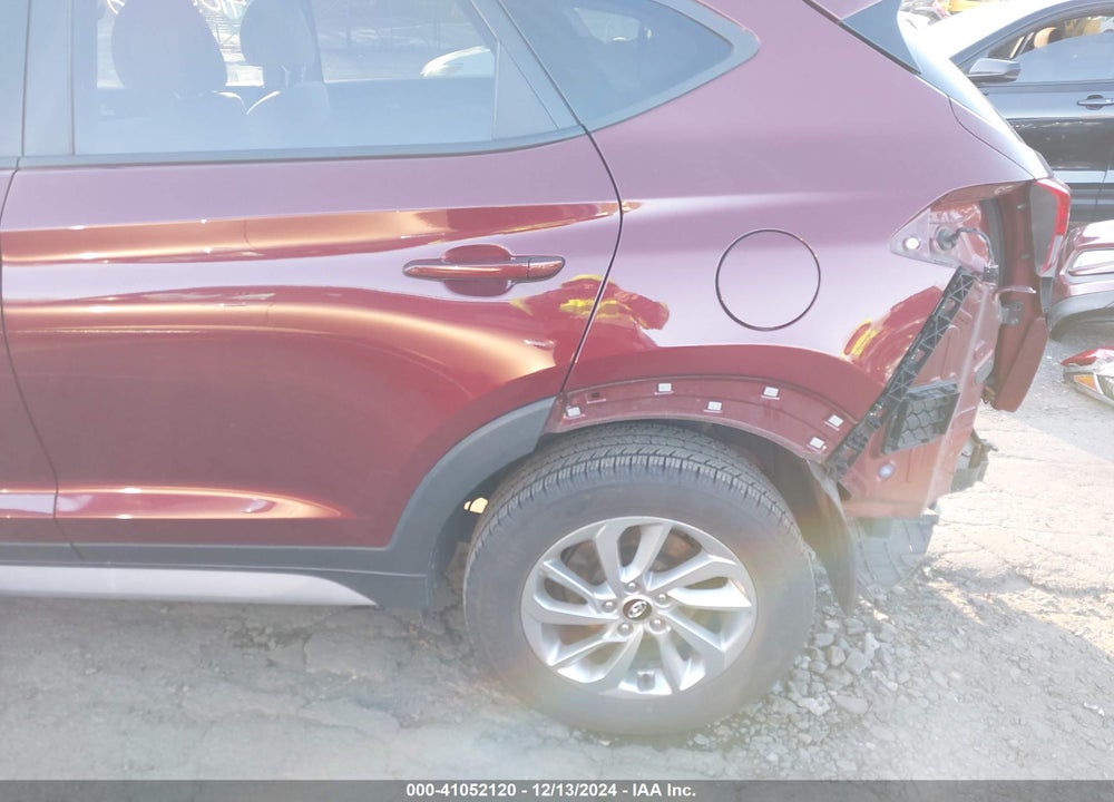 2017 HYUNDAI TUCSON SE VIN: KM8J3CA45HU495715