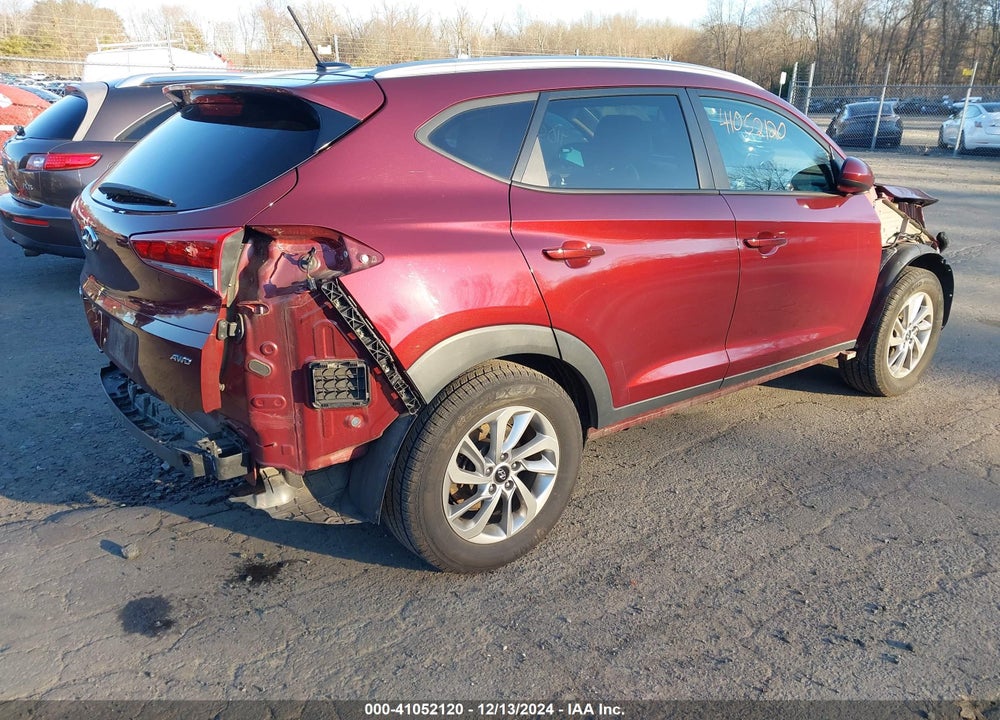 2017 HYUNDAI TUCSON SE VIN: KM8J3CA45HU495715