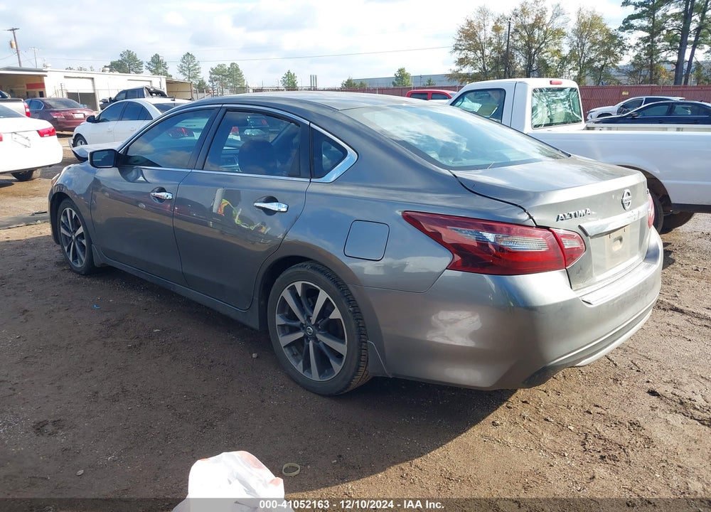 2017 NISSAN ALTIMA VIN: 1N4AL3AP5HN312537