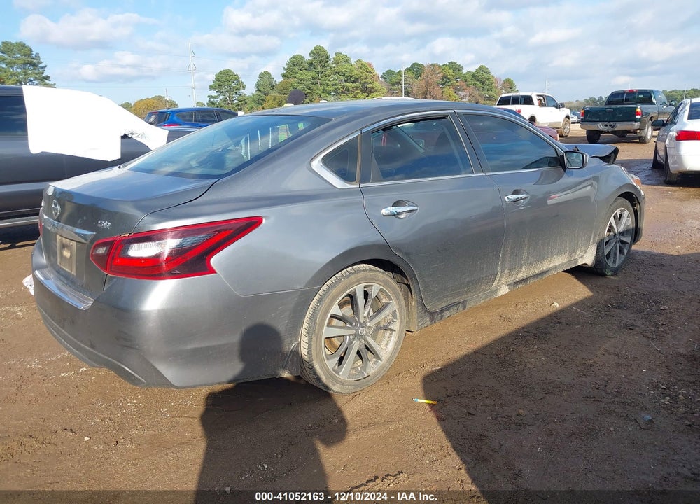 2017 NISSAN ALTIMA VIN: 1N4AL3AP5HN312537