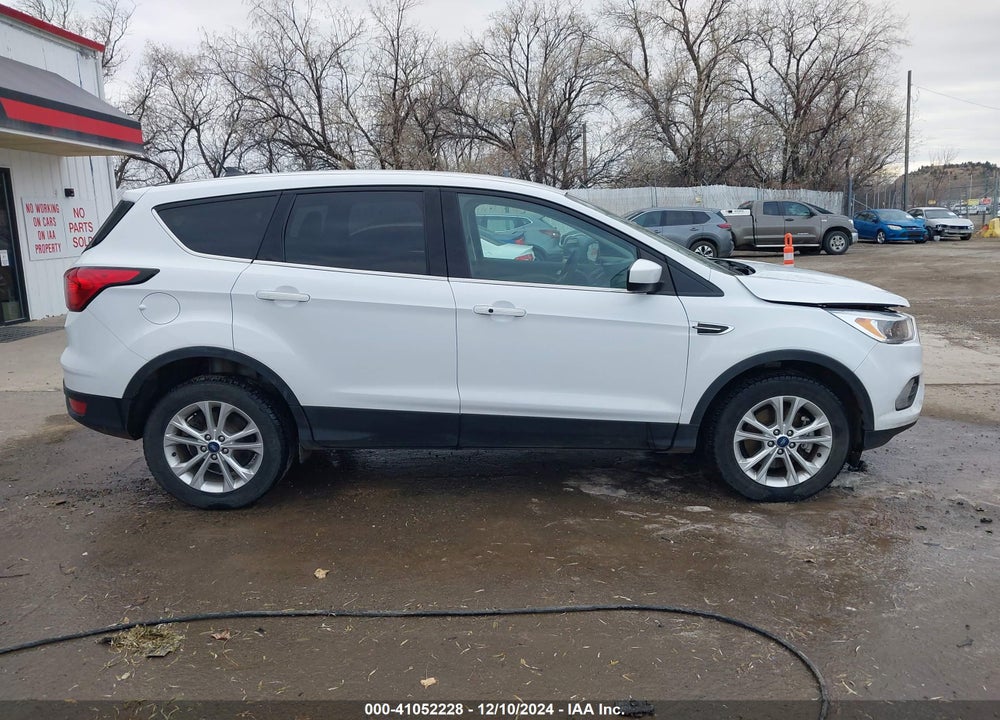 2019 FORD ESCAPE SE VIN: 1FMCU9G9XKUC08548