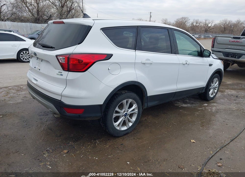 2019 FORD ESCAPE SE VIN: 1FMCU9G9XKUC08548