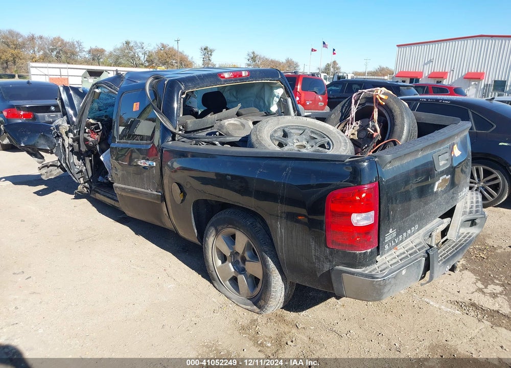2011 CHEVROLET SILVERADO 1500 LT VIN: 3GCPCSE08BG392217