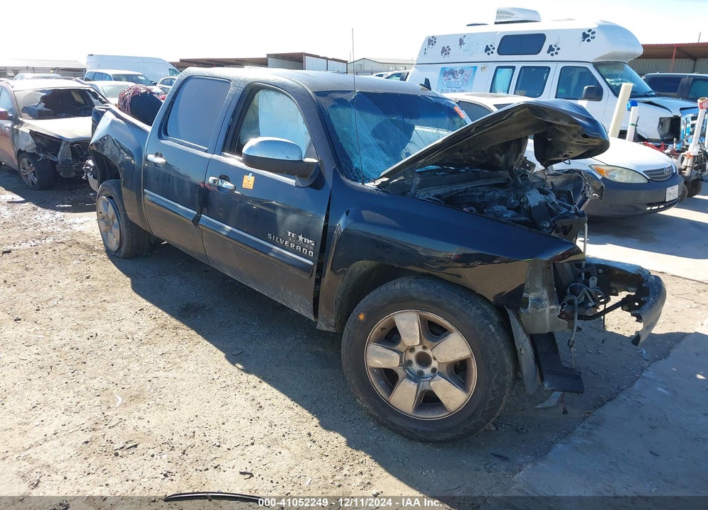 2011 CHEVROLET SILVERADO 1500 LT VIN: 3GCPCSE08BG392217