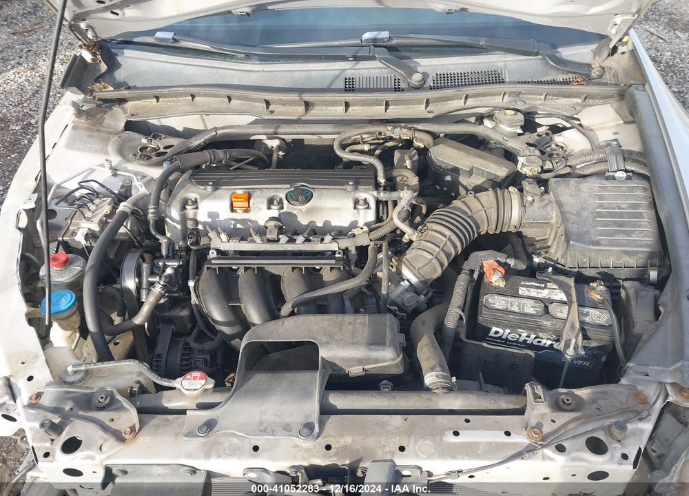 2010 HONDA ACCORD 2.4 EX VIN: 1HGCP2F71AA181938