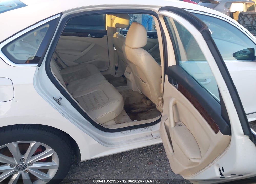 2012 VOLKSWAGEN PASSAT 2.5L SEL VIN: 1VWCH7A38CC069767