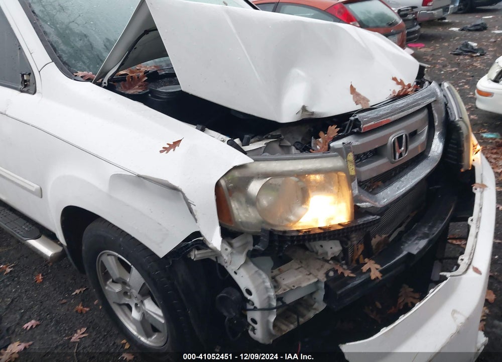 2011 HONDA PILOT EX-L VIN: 5FNYF3H58BB033609