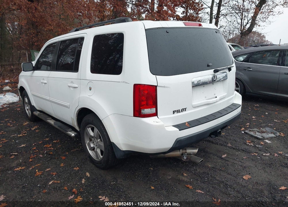 2011 HONDA PILOT EX-L VIN: 5FNYF3H58BB033609