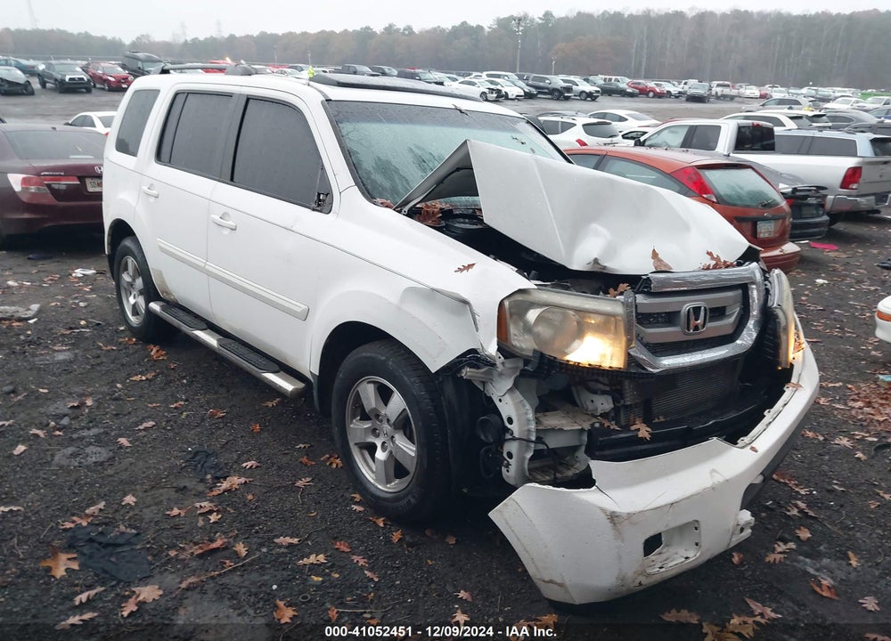 2011 HONDA PILOT EX-L VIN: 5FNYF3H58BB033609