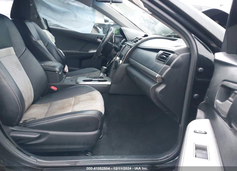2014 TOYOTA CAMRY SE VIN: 4T1BF1FK2EU780696