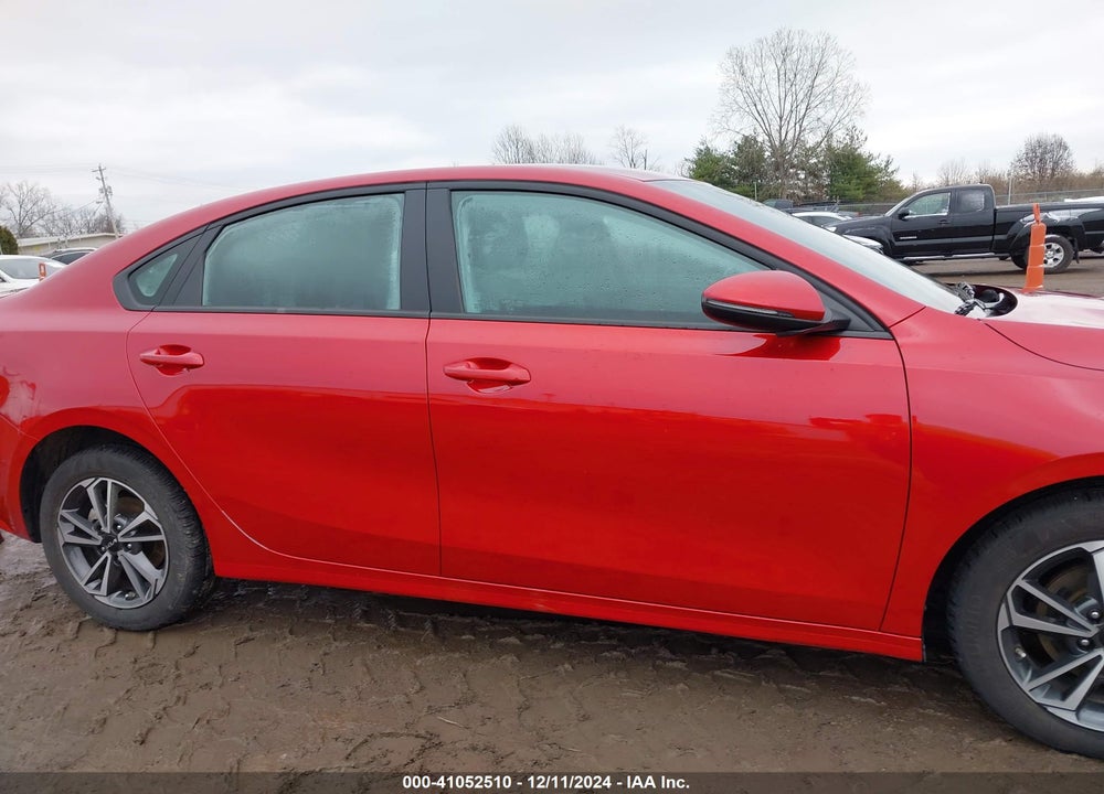 2023 KIA FORTE LXS VIN: 3KPF24AD2PE549570