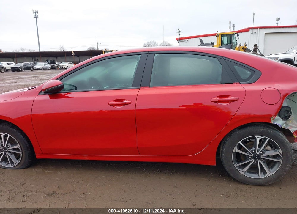 2023 KIA FORTE LXS VIN: 3KPF24AD2PE549570