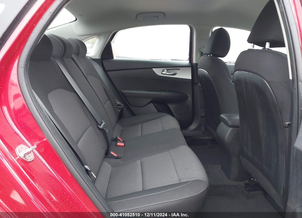 2023 KIA FORTE LXS VIN: 3KPF24AD2PE549570