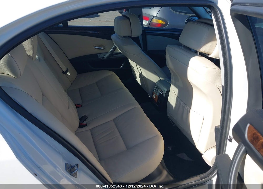 2010 BMW 528I VIN: WBANU5C58AC366106