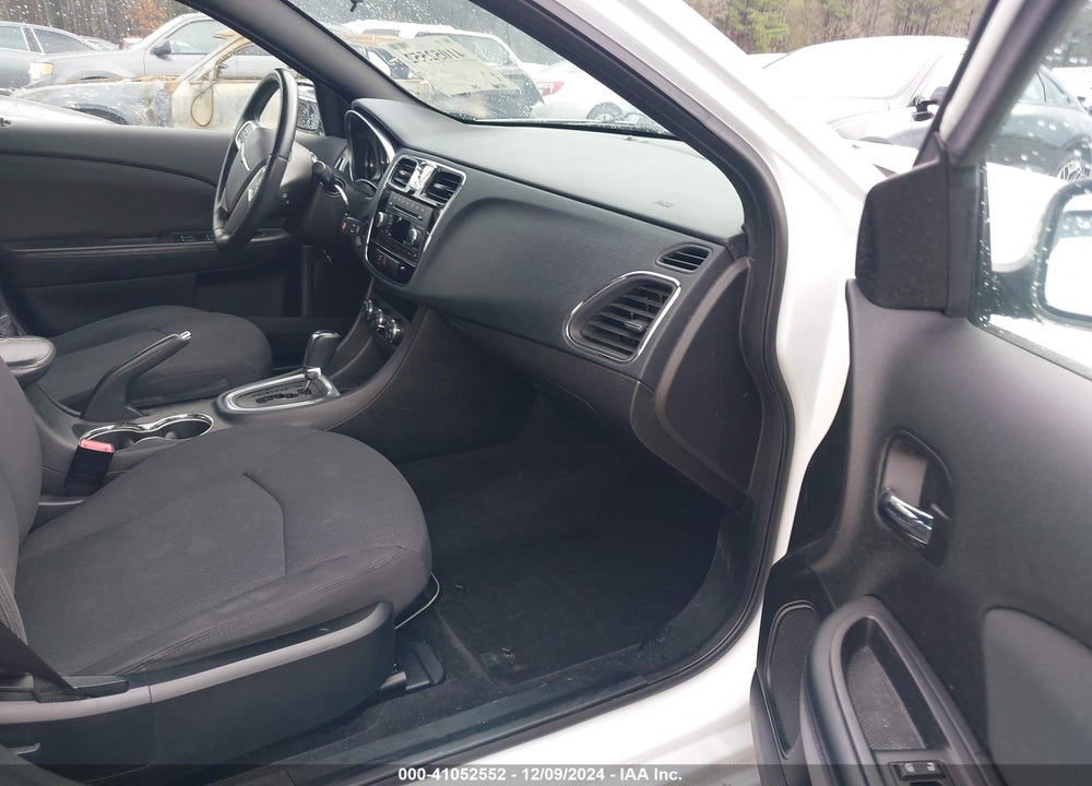 2012 CHRYSLER 200 TOURING VIN: 1C3CCBBG7CN240653