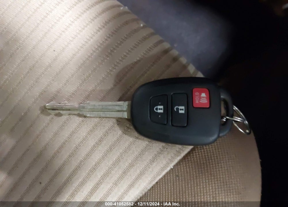 2013 TOYOTA RAV4 LE VIN: 2T3BFREV6DW047230