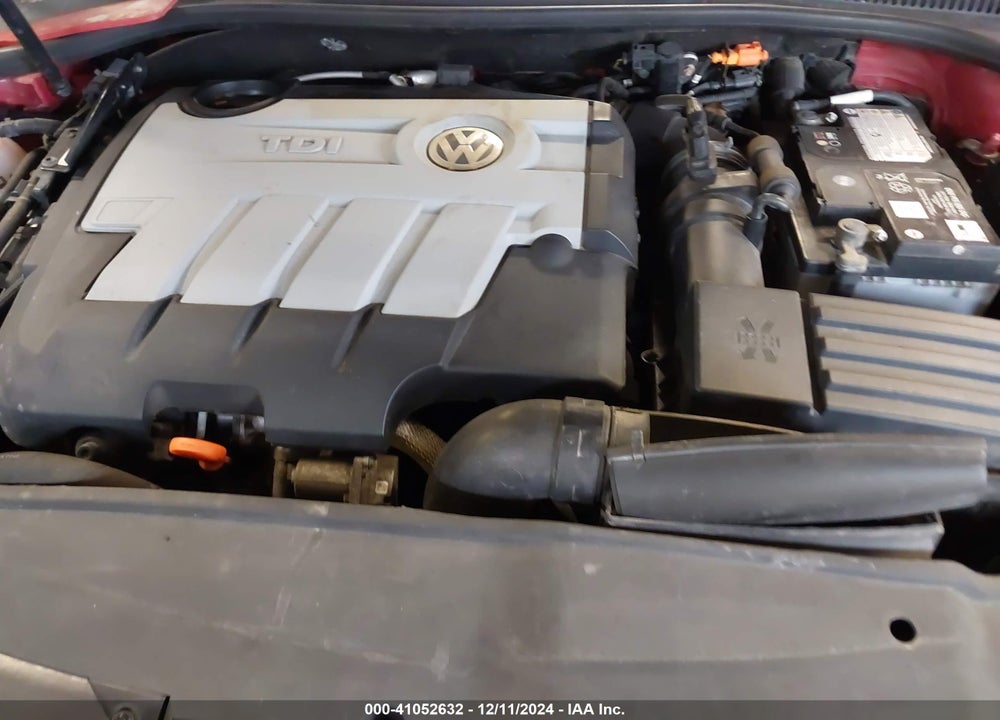 2011 VOLKSWAGEN JETTA SPORTWAGEN 2.0L TDI VIN: 3VWPL7AJ0BM633827