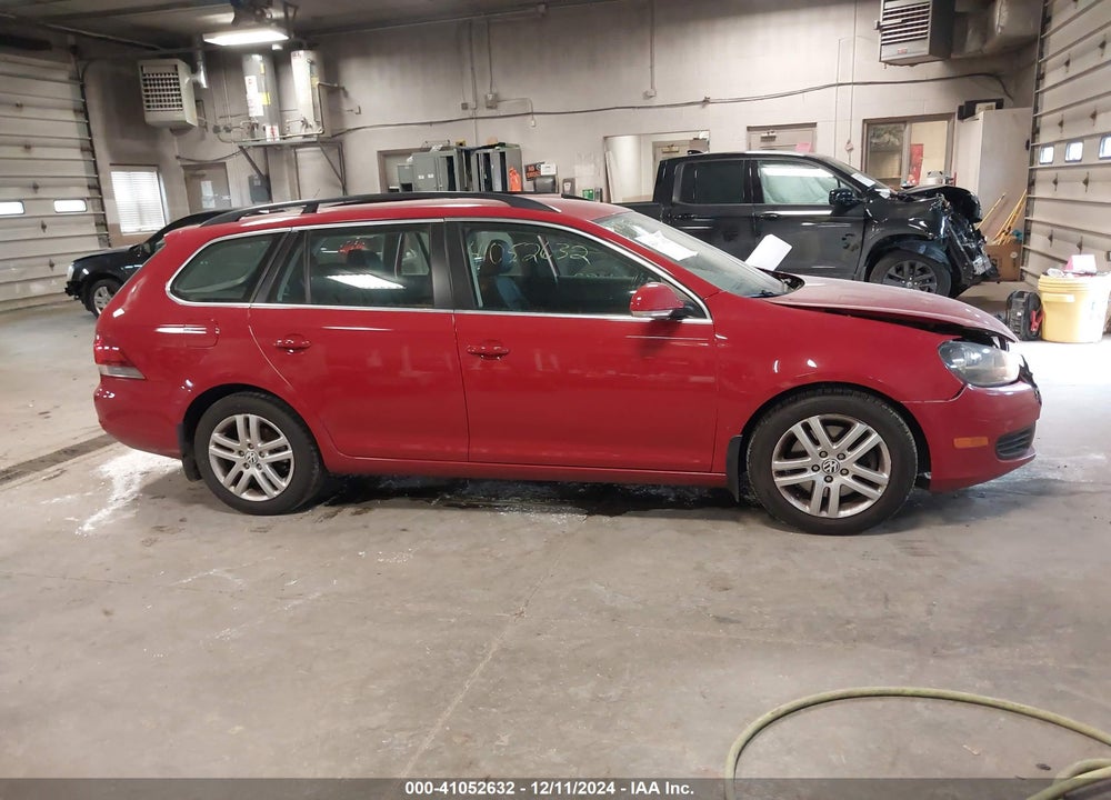 2011 VOLKSWAGEN JETTA SPORTWAGEN 2.0L TDI VIN: 3VWPL7AJ0BM633827