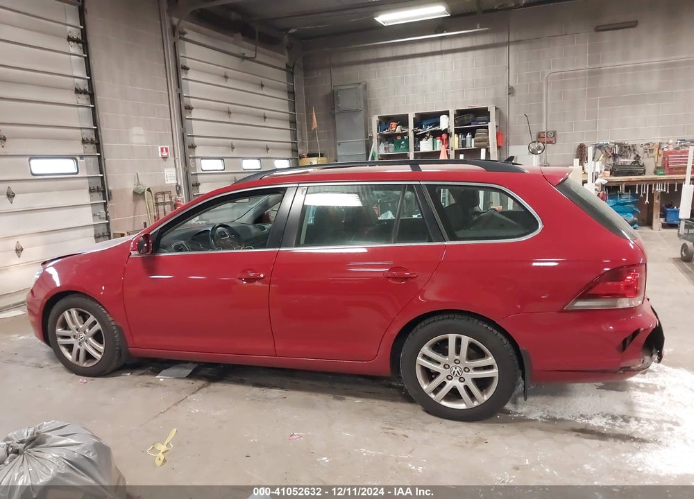 2011 VOLKSWAGEN JETTA SPORTWAGEN 2.0L TDI VIN: 3VWPL7AJ0BM633827