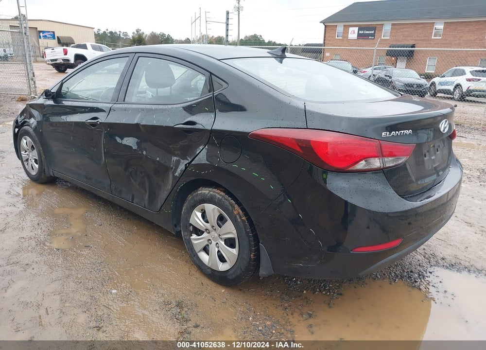 2016 HYUNDAI ELANTRA VIN: 5NPDH4AE9GH669053